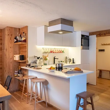 Apartment Casa Giardini In Dolonne - Happy Courmayeur